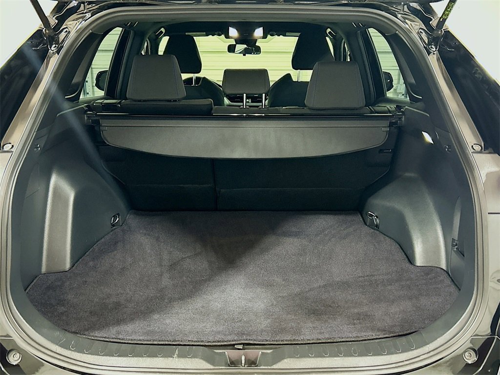 Used 2022 Toyota RAV4 SE image 22