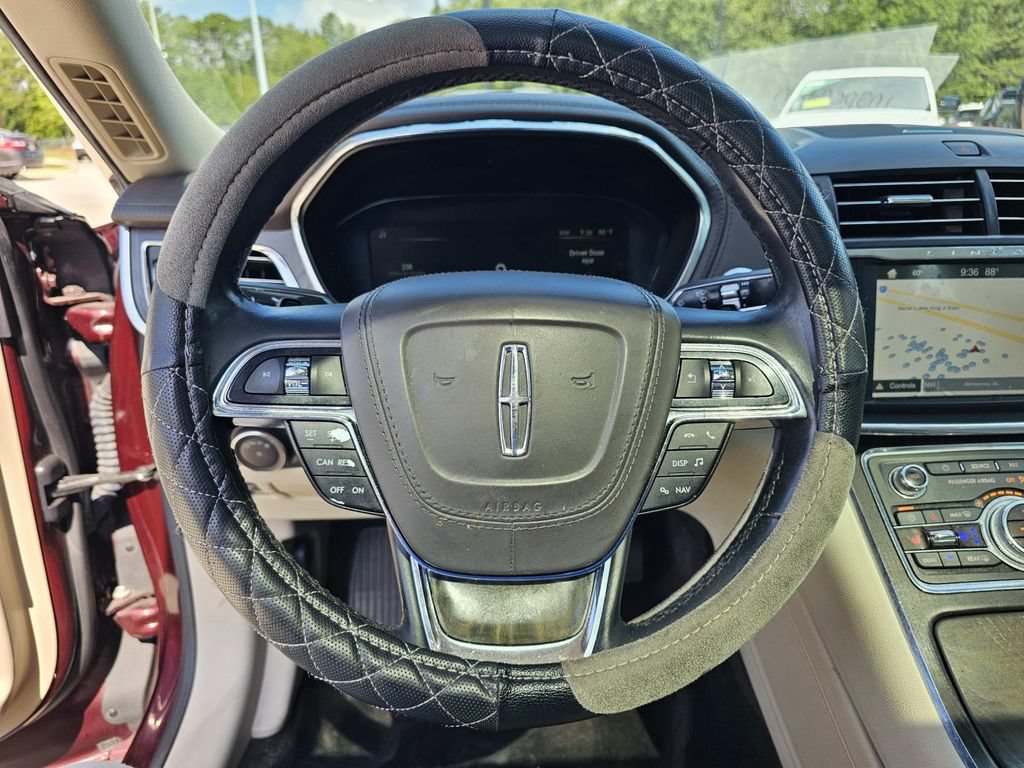 Used 2017 Lincoln Continental Select FWD image 24