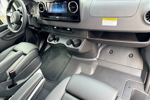 New 2026 Mercedes-Benz Sprinter 2500 image 24