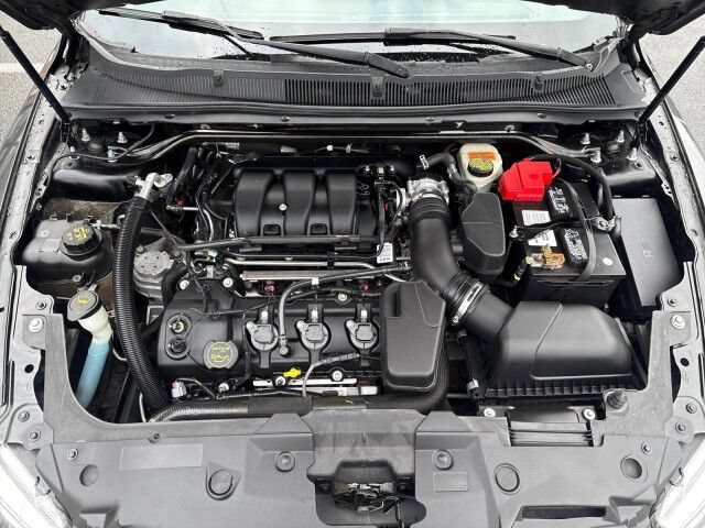 Used 2016 Ford Taurus SEL w/ Equipment Group 201A FWD image 19