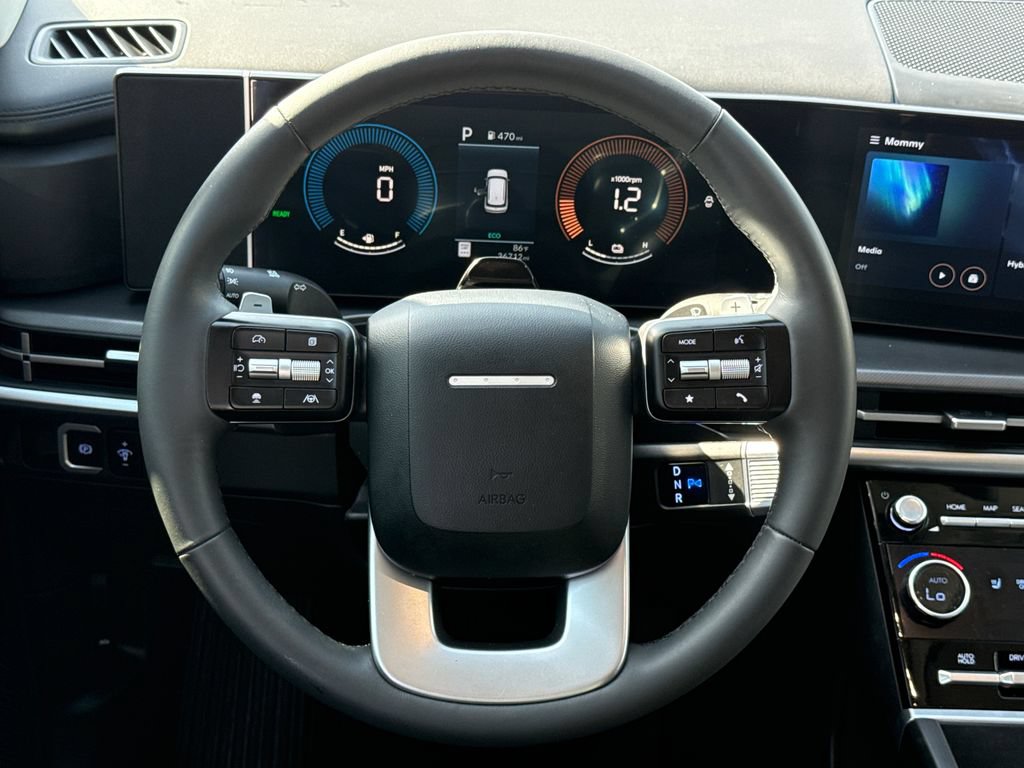 Used 2025 Hyundai Santa Fe SEL FWD image 15