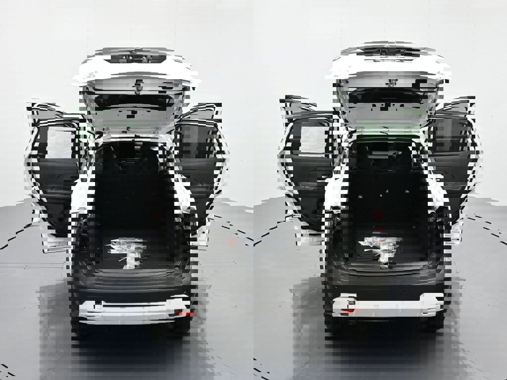 New 2026 Nissan Kicks SV image 45