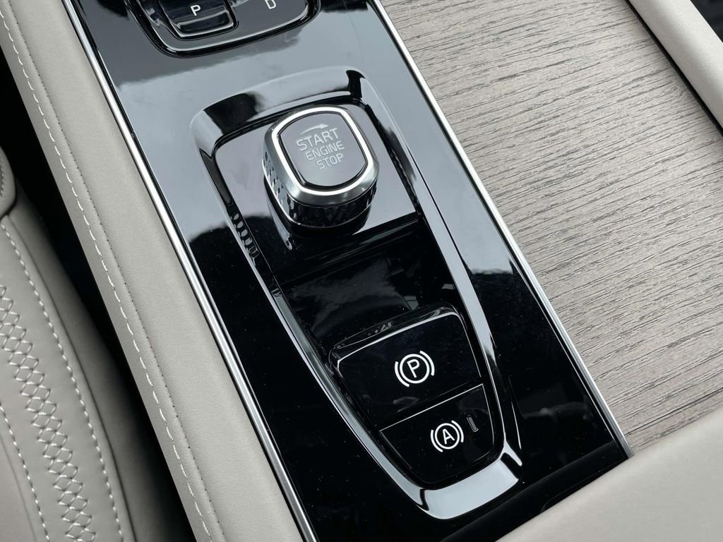 New 2026 Volvo XC90 T8 Plus image 22
