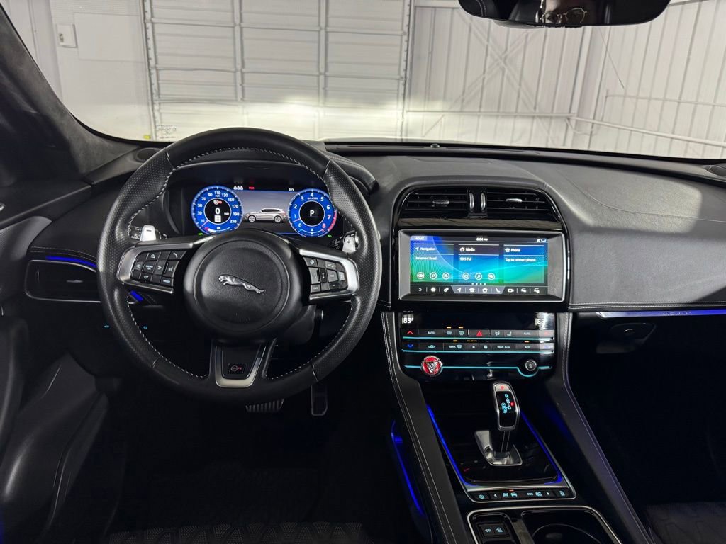 Used 2020 Jaguar F-PACE SVR AWD/4WD image 26