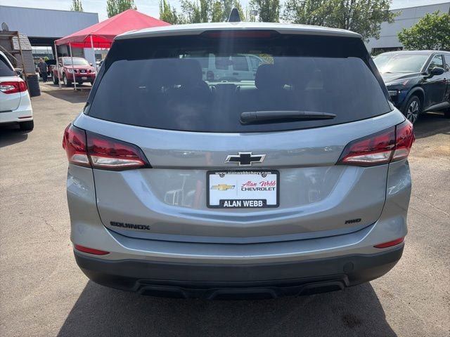Used 2023 Chevrolet Equinox LS w/ LS Convenience Package AWD/4WD image 4