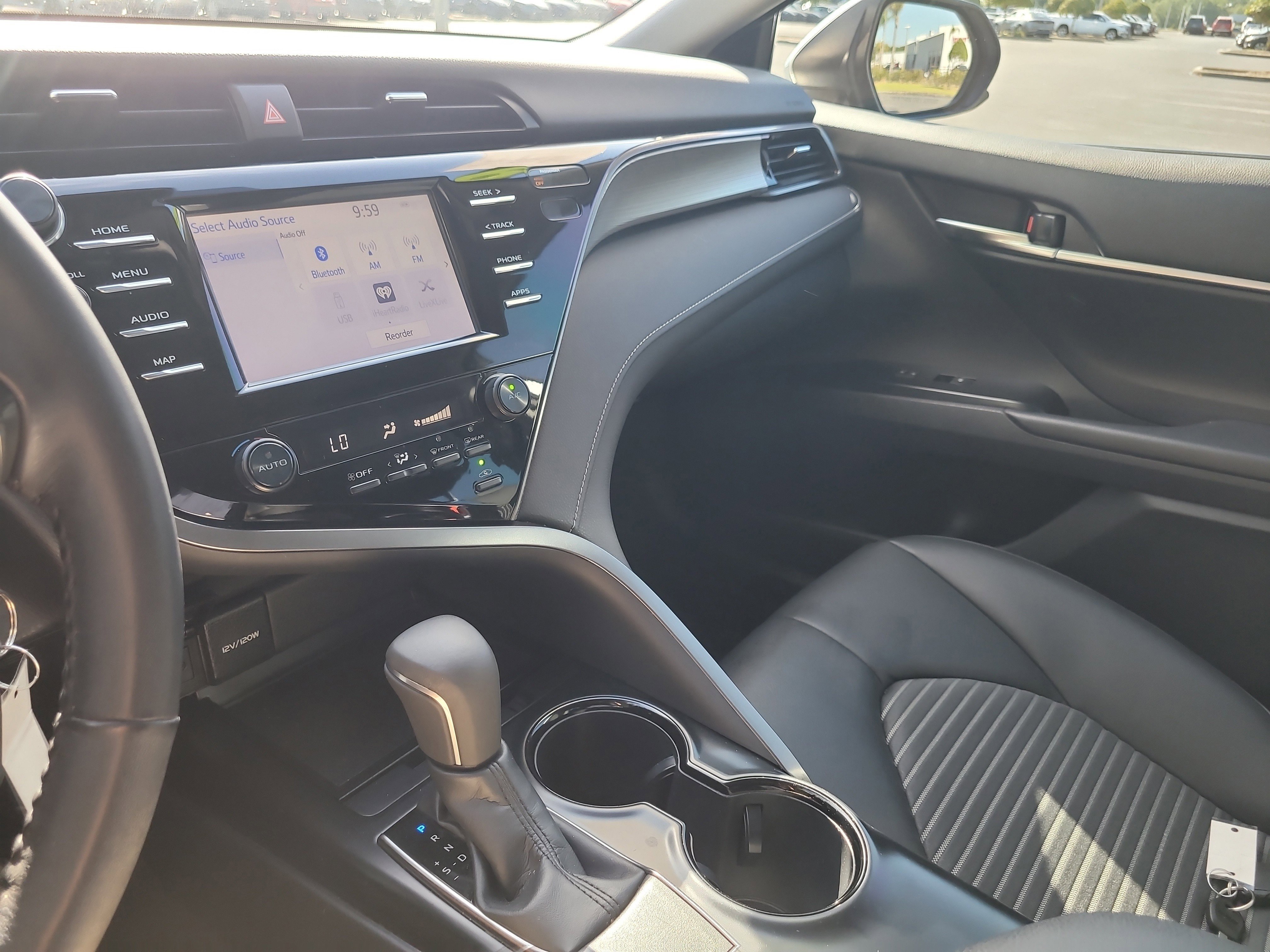 Used 2019 Toyota Camry SE FWD image 20