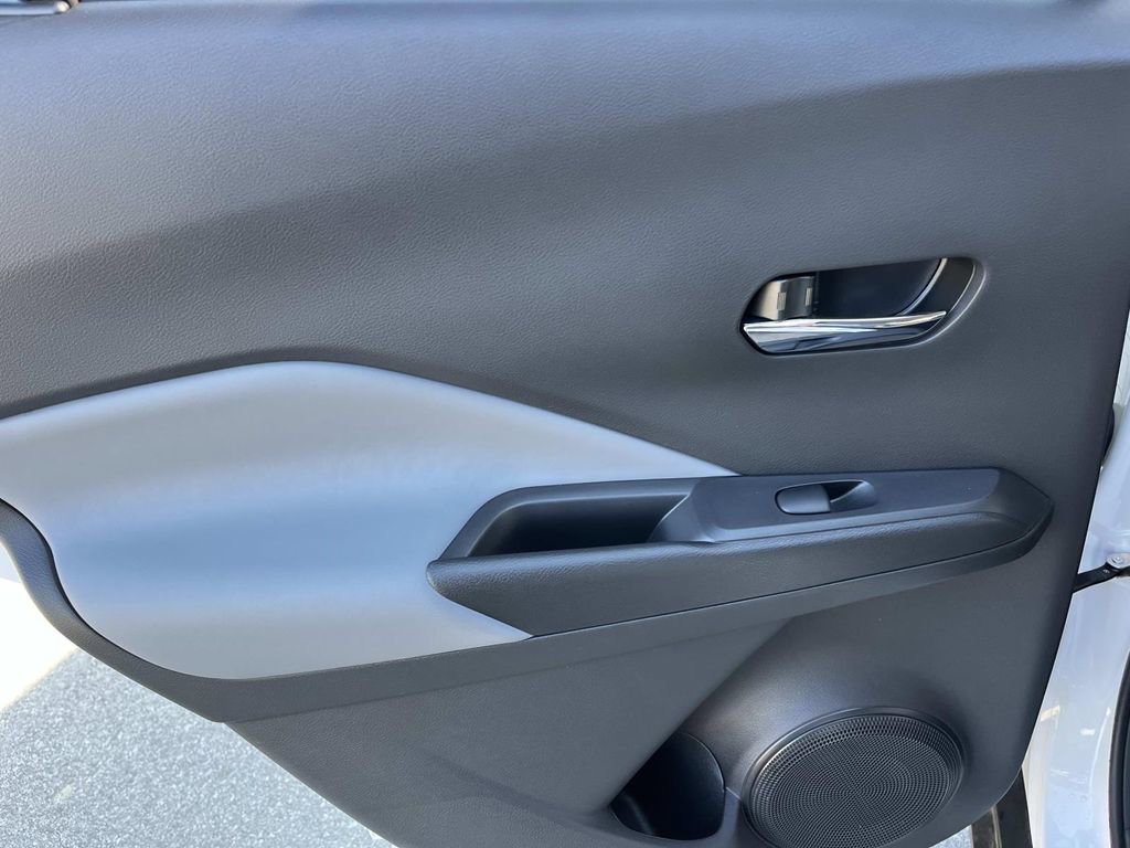 Used 2024 Nissan Kicks SR w/ SR Premium Package image 16