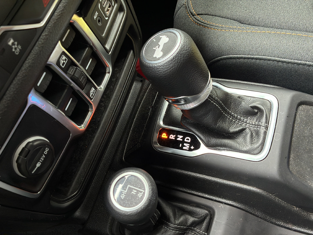 Used 2025 Jeep Wrangler Unlimited Sport AWD/4WD image 31