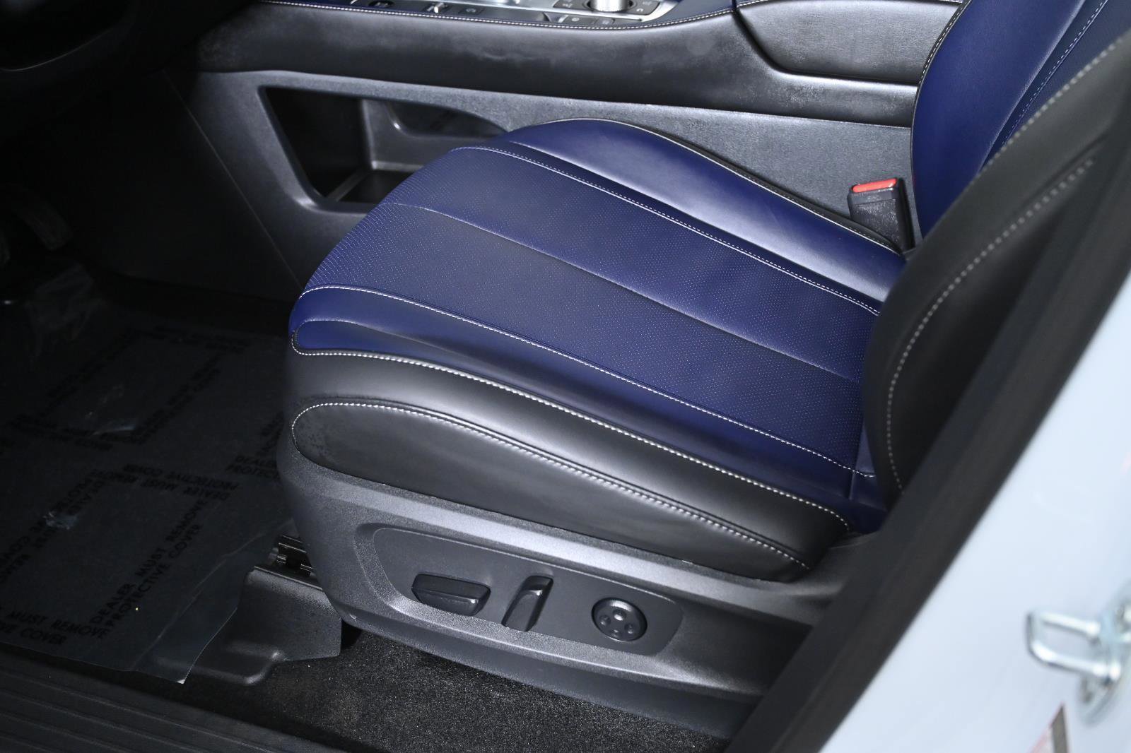 Used 2026 INFINITI QX60 Sport w/ Dark Cargo Package image 19