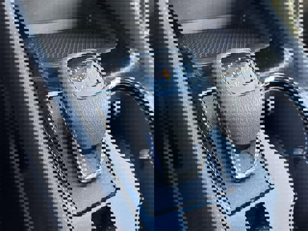 Used 2023 Nissan Rogue SV image 17