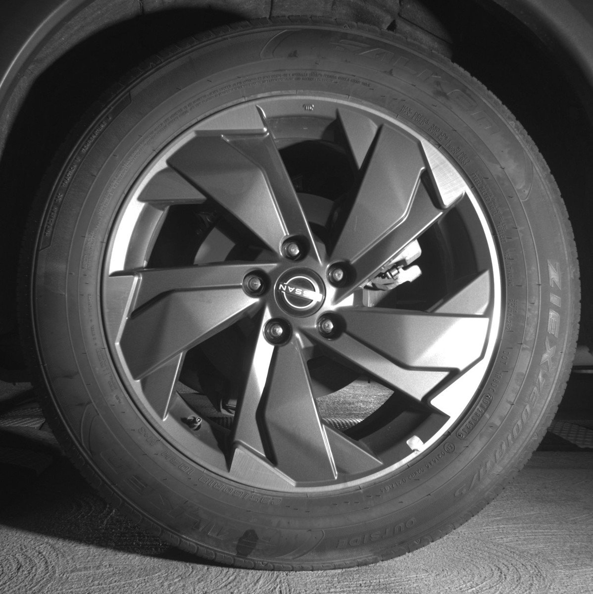Used 2025 Nissan Rogue SV FWD image 14
