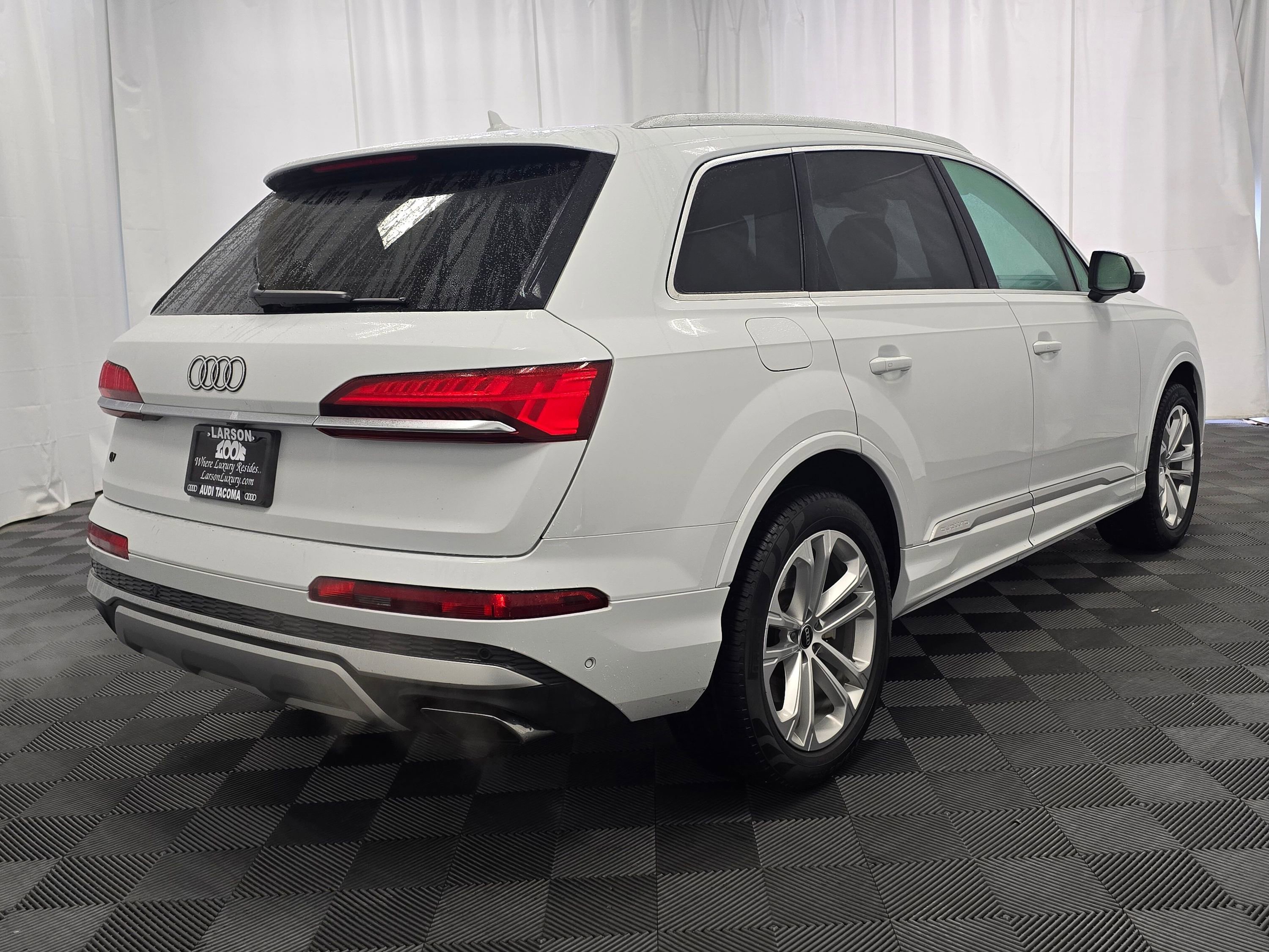 Used 2025 Audi Q7 3.0T Premium Plus image 6