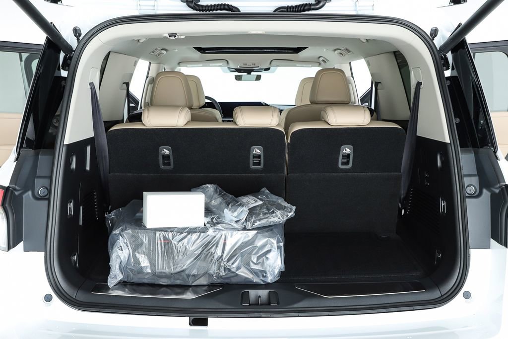 New 2026 INFINITI QX80 Pure w/ Cargo Package AWD/4WD image 71