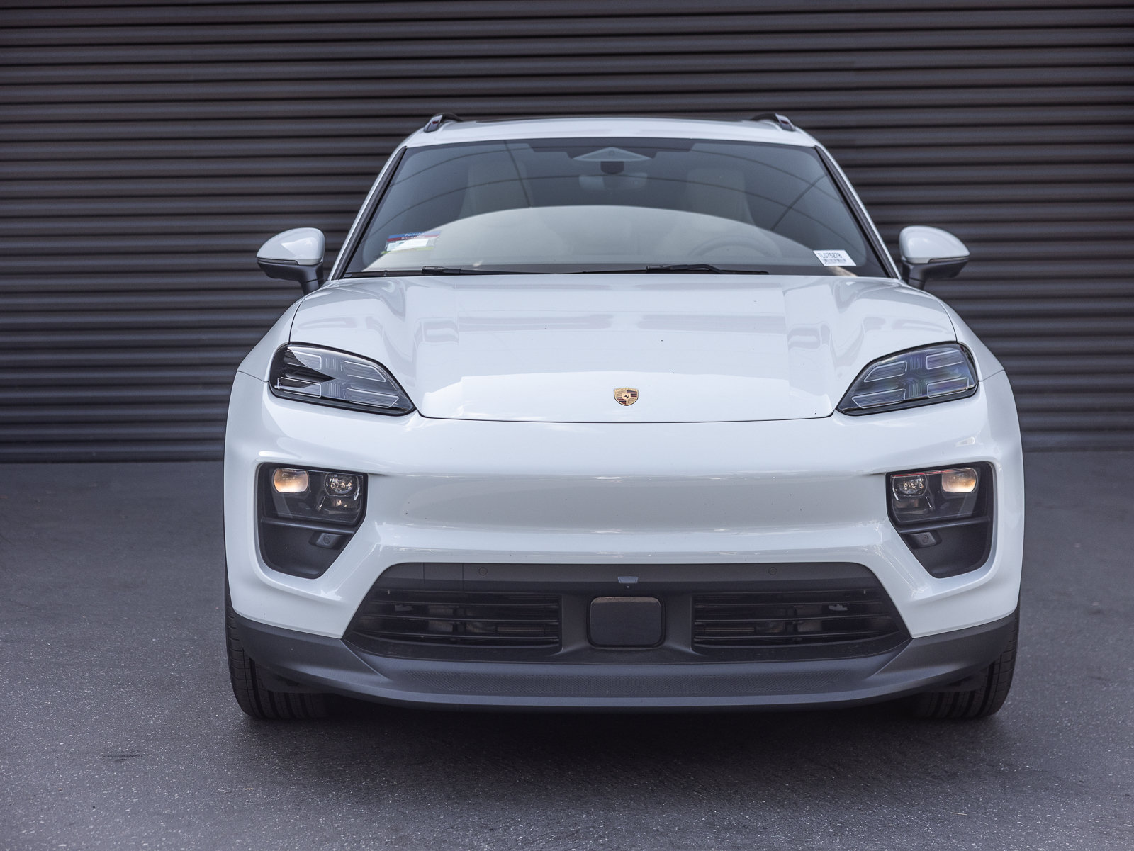 Certified 2026 Porsche Macan Electric RWD image 8