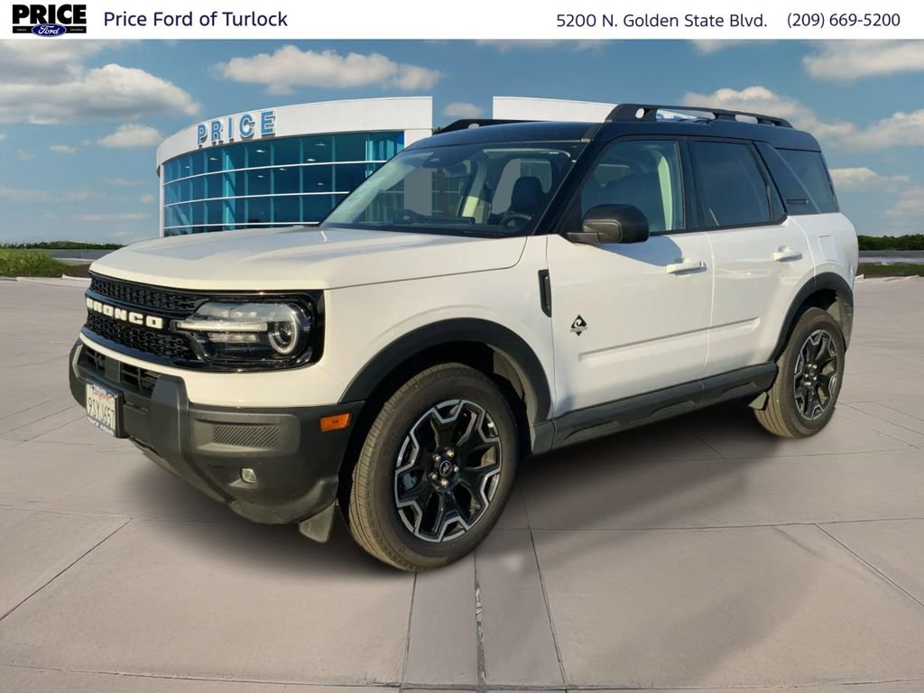 Used 2025 Ford Bronco Sport Outer Banks AWD/4WD image 1