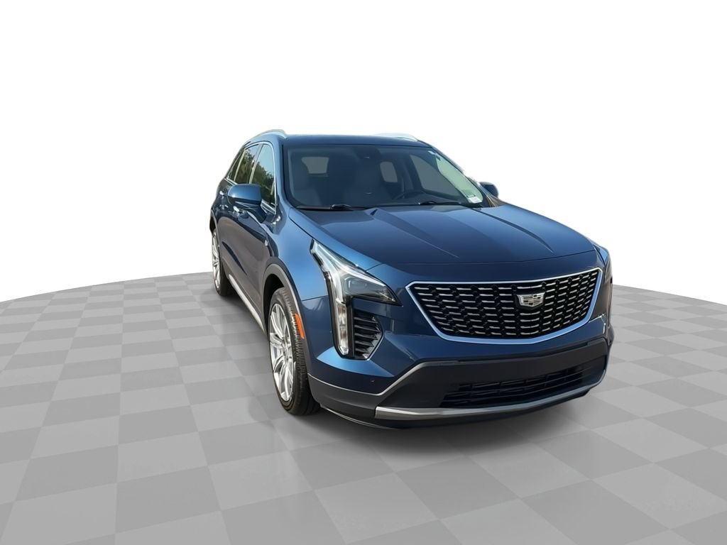 Certified 2020 Cadillac XT4 Premium Luxury FWD image 2