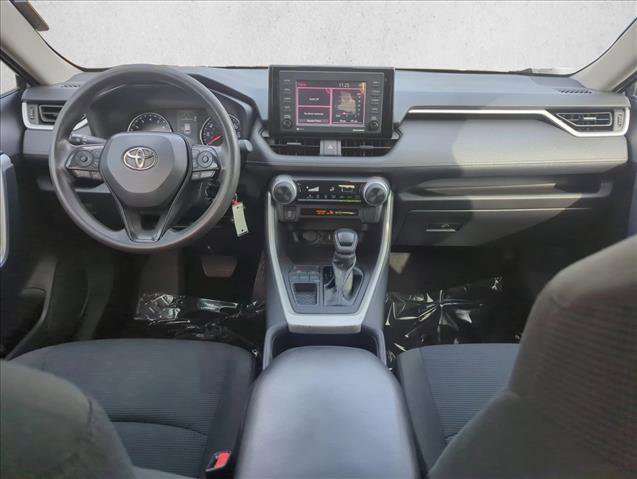 Used 2022 Toyota RAV4 LE image 19