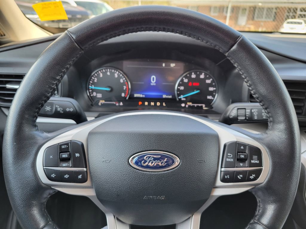 Certified 2022 Ford Explorer XLT image 33