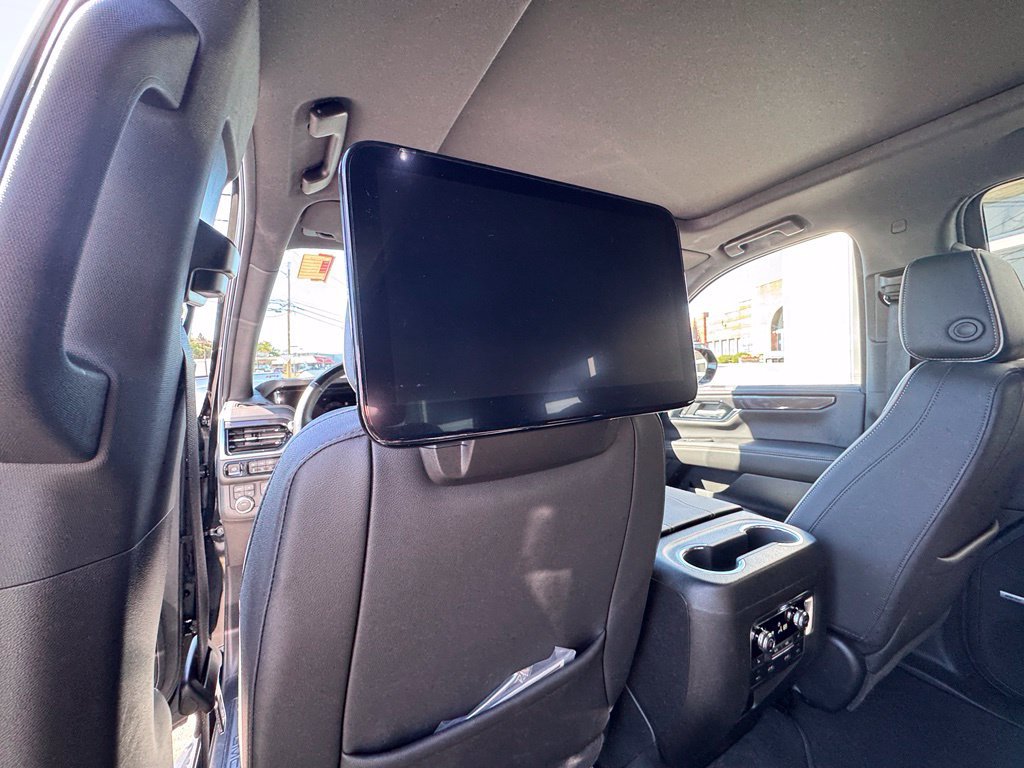 Used 2026 GMC Yukon Elevation w/ Elevation Premium Package AWD/4WD image 35