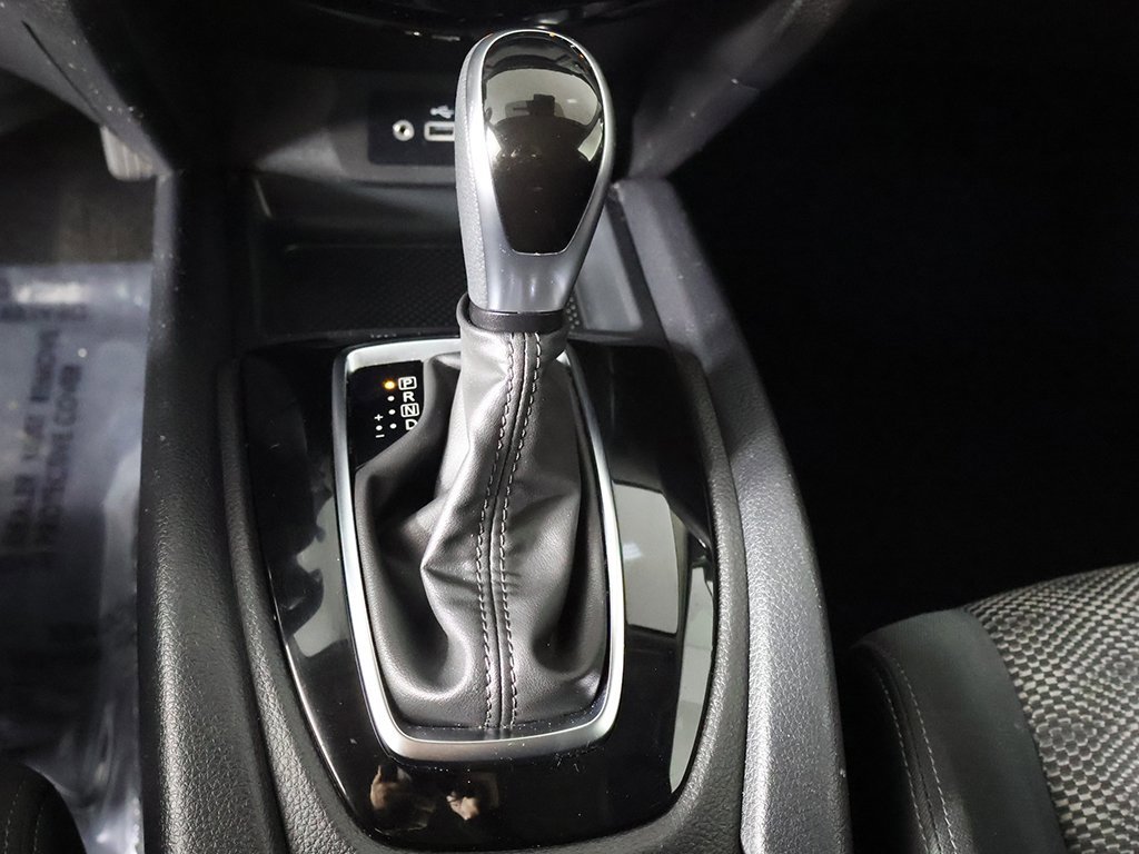 Used 2022 Nissan Rogue Sport SV image 41