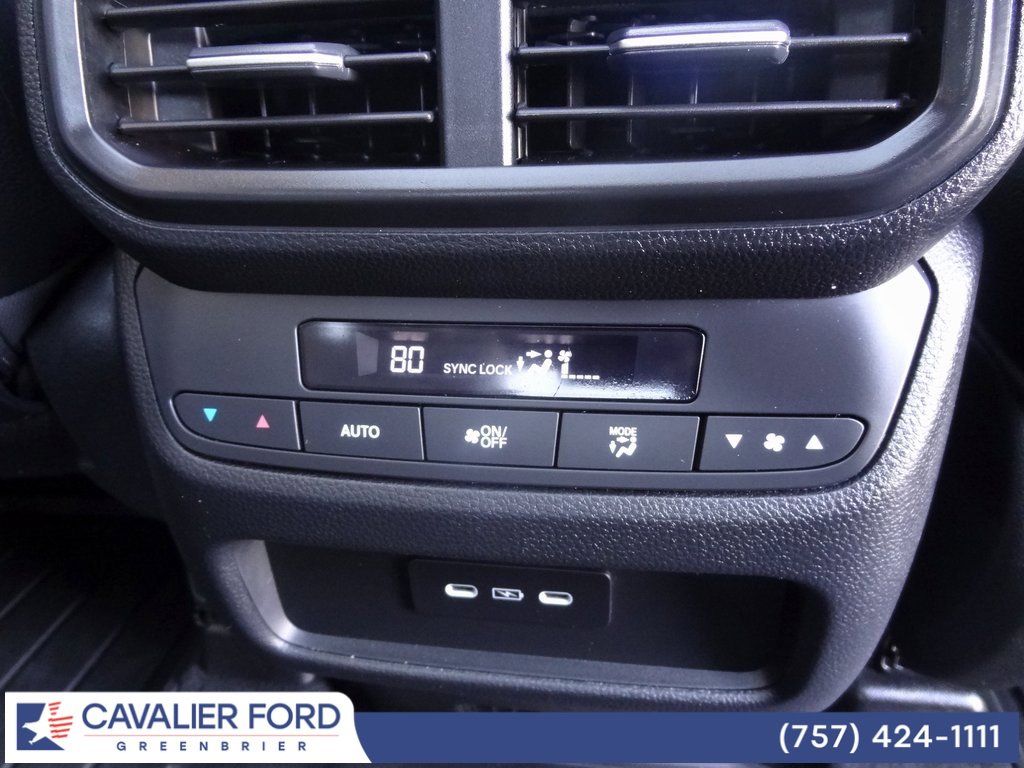 Used 2025 Honda Pilot Touring image 18