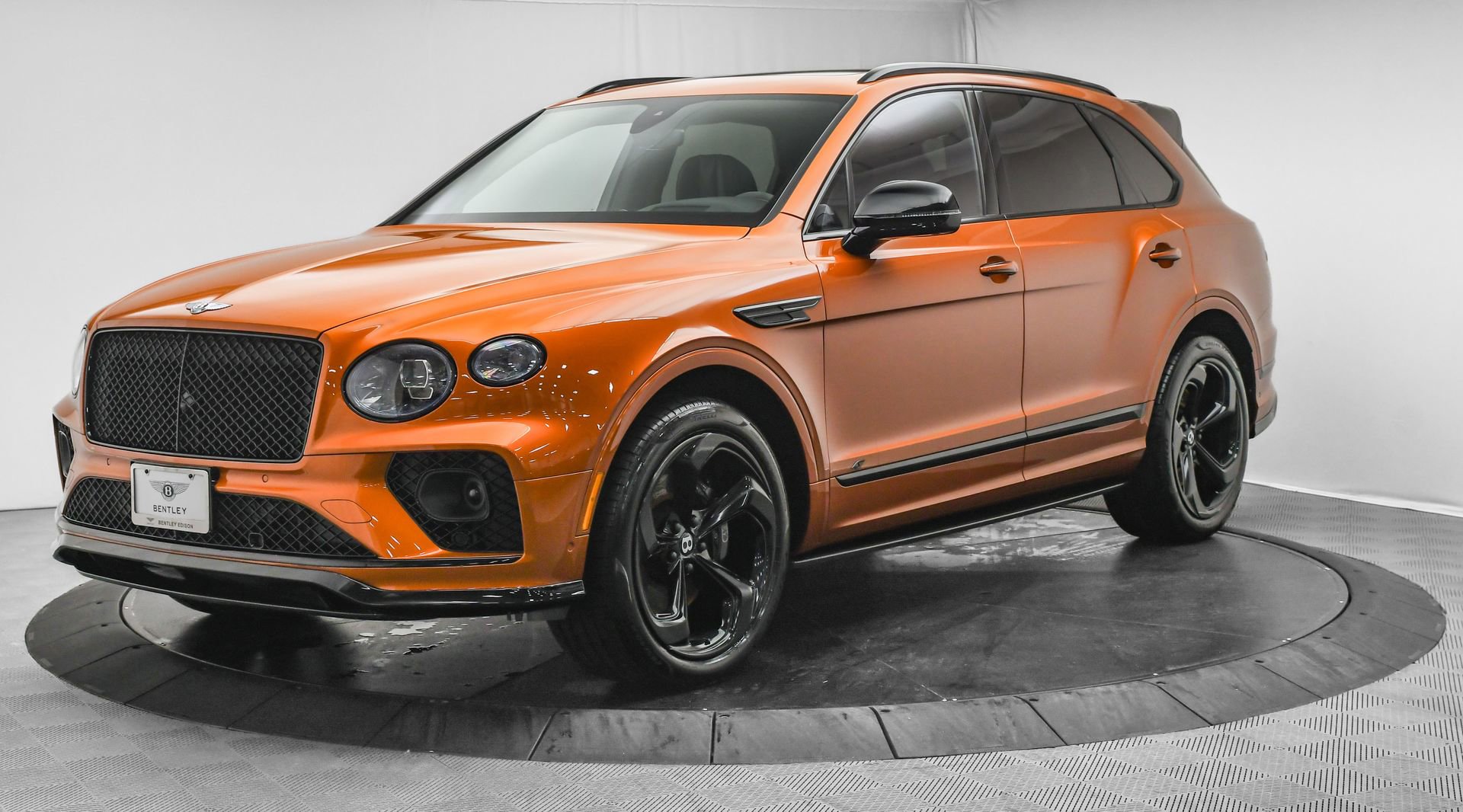 Certified 2022 Bentley Bentayga image 3