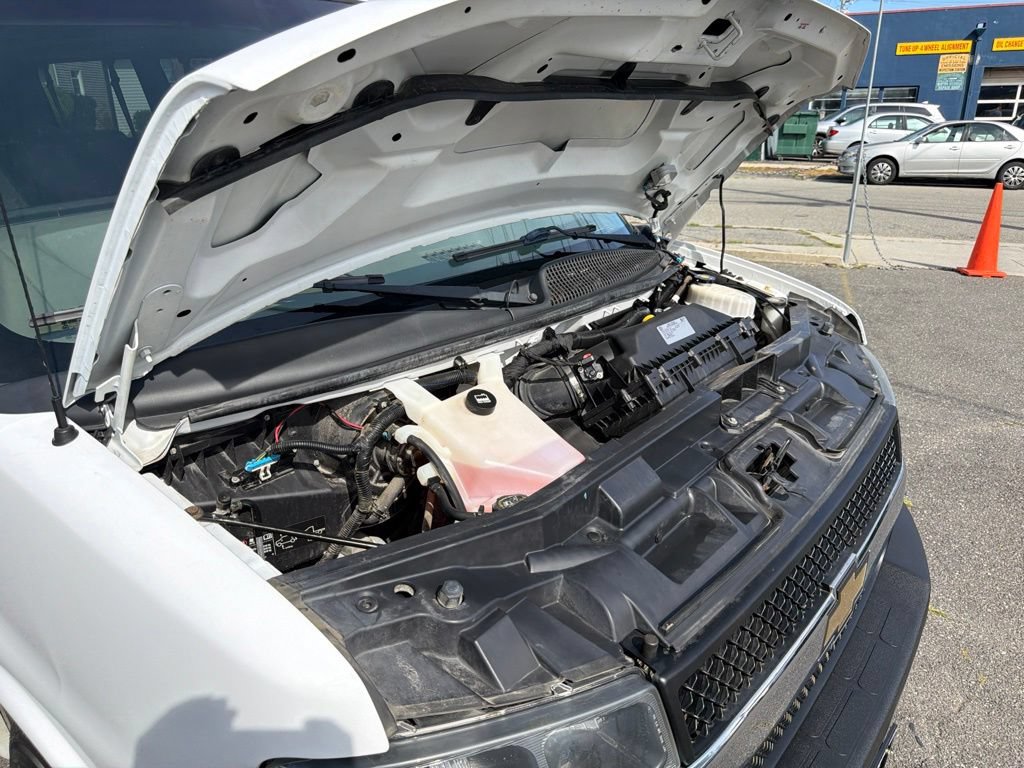 Used 2018 Chevrolet Express 3500 LT w/ LT Preferred Equipment Group RWD image 26