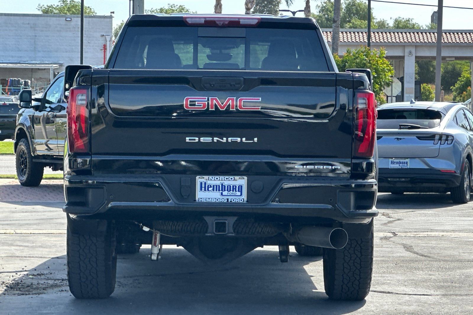 Used 2025 GMC Sierra 2500 Denali w/ Max Trailering Package image 5