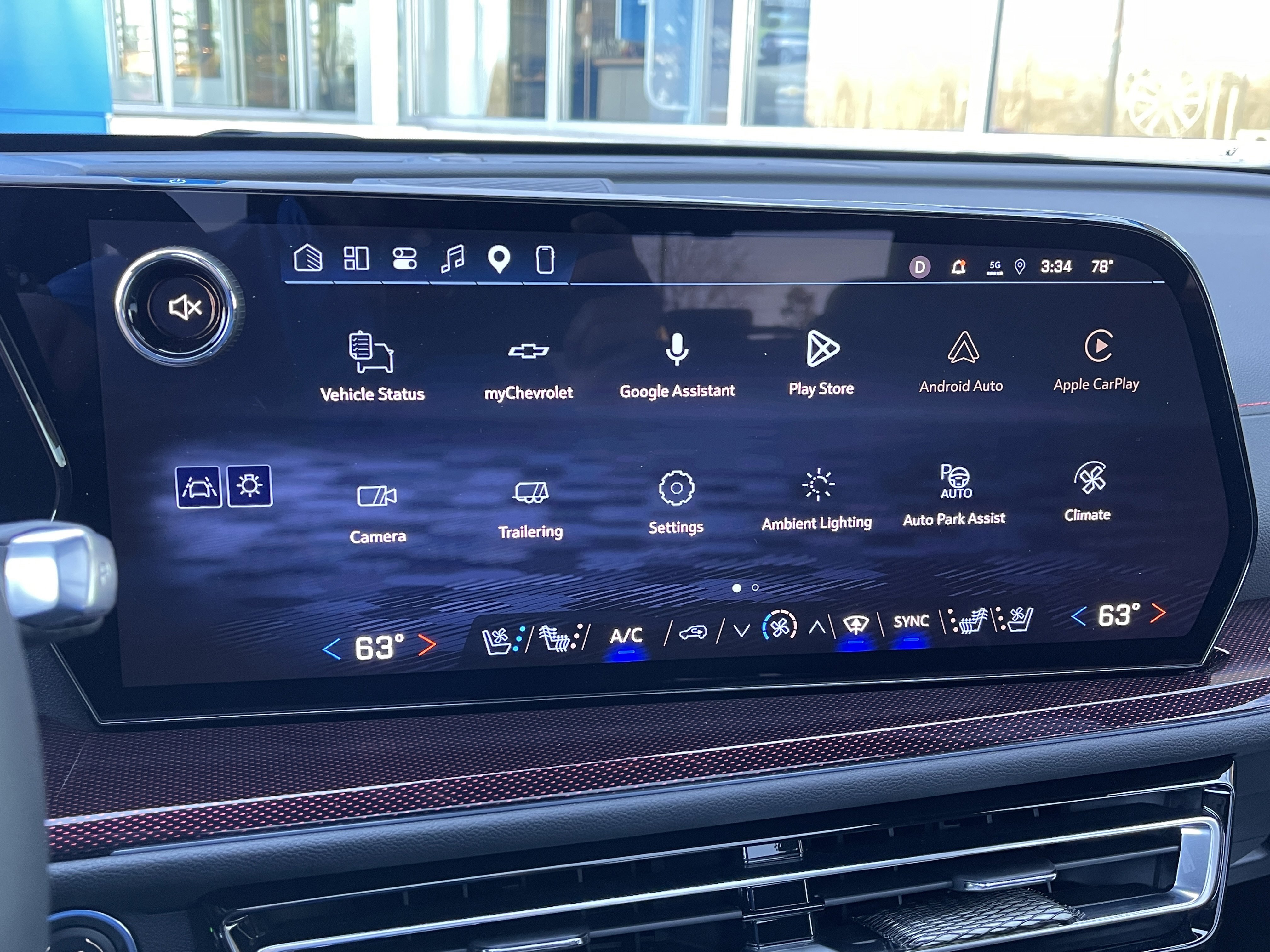 Used 2025 Chevrolet Traverse RS w/ LPO, Floor Liner Package image 33