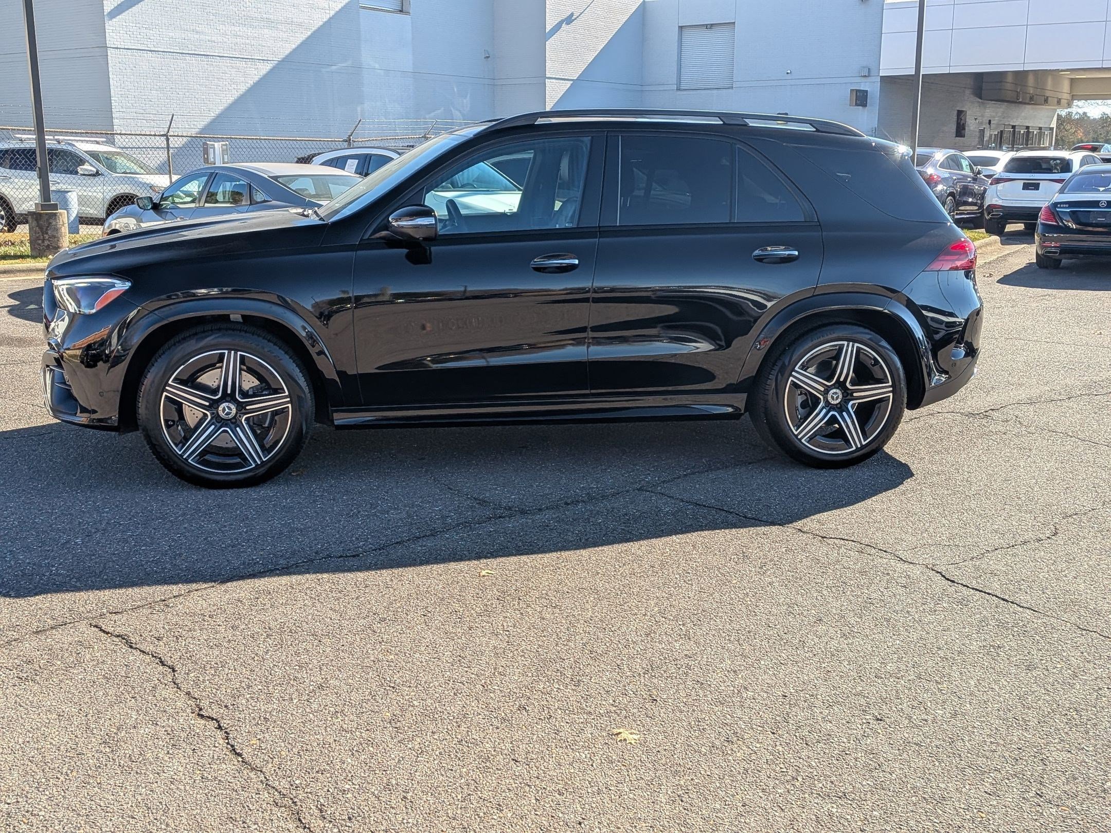 Certified 2025 Mercedes-Benz GLE 580 4MATIC image 3