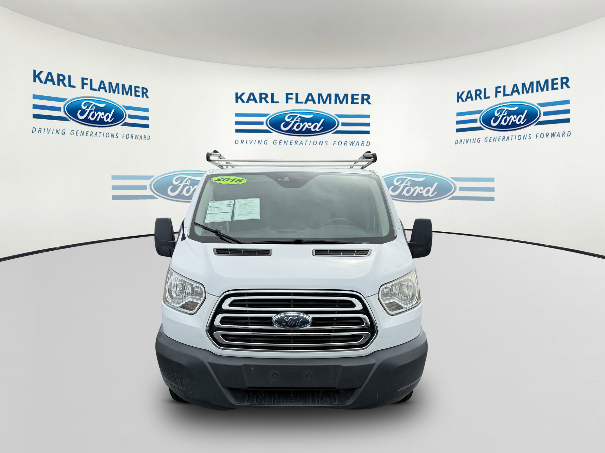 Certified 2018 Ford Transit 250 130 Low Roof w/ Exterior Upgrade Package RWD image 5