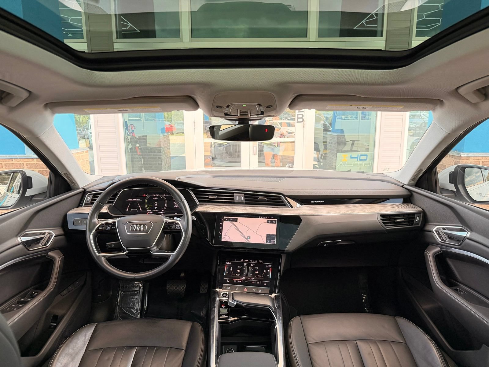 Used 2022 Audi e-tron Premium w/ Towing Package AWD/4WD image 34