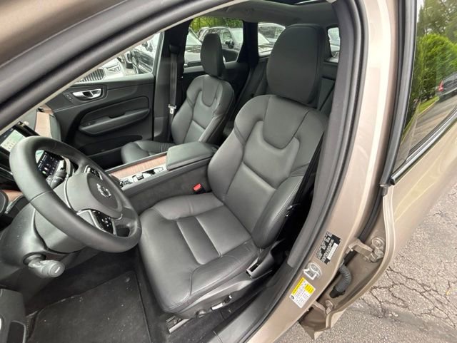 Used 2024 Volvo XC60 B5 Plus w/ Protection Package Premier AWD/4WD image 16