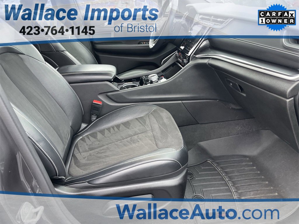 Used 2021 Jeep Grand Cherokee L Laredo image 31