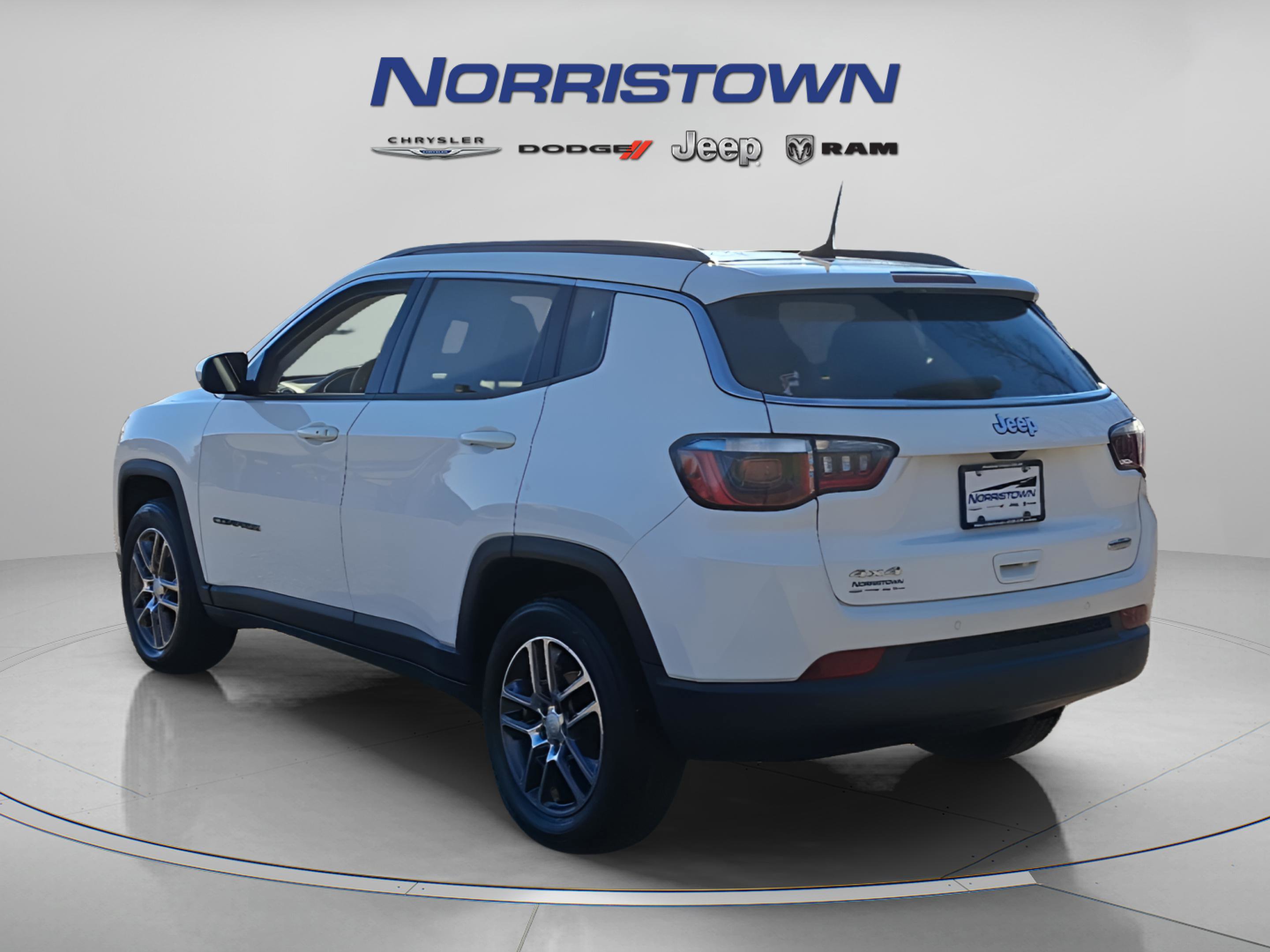 Used 2020 Jeep Compass Latitude image 4
