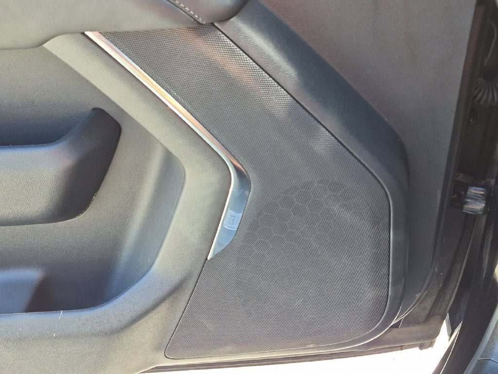 Used 2025 Chevrolet Tahoe LT AWD/4WD image 27