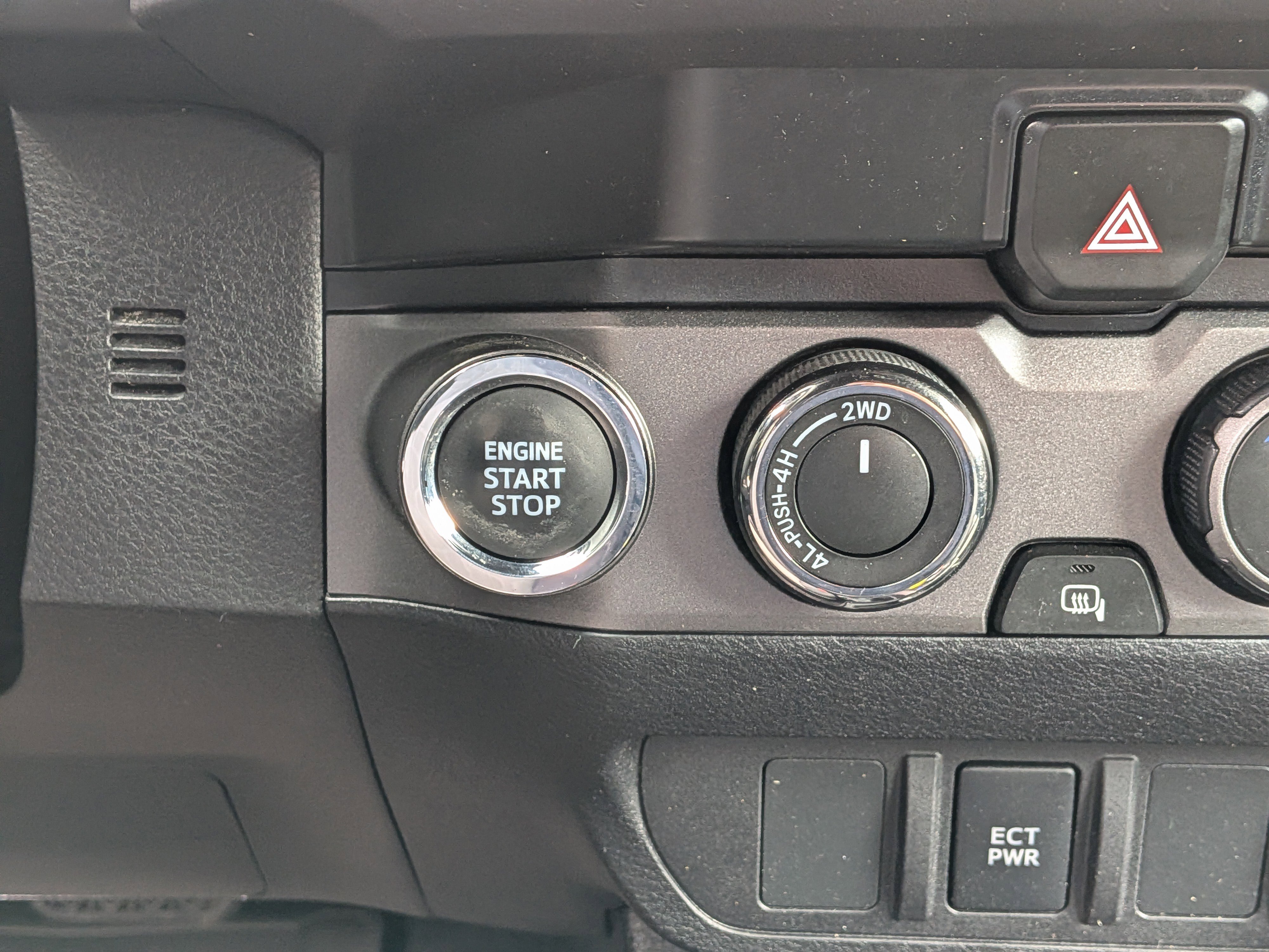 Certified 2023 Toyota Tacoma TRD Off-Road AWD/4WD image 29