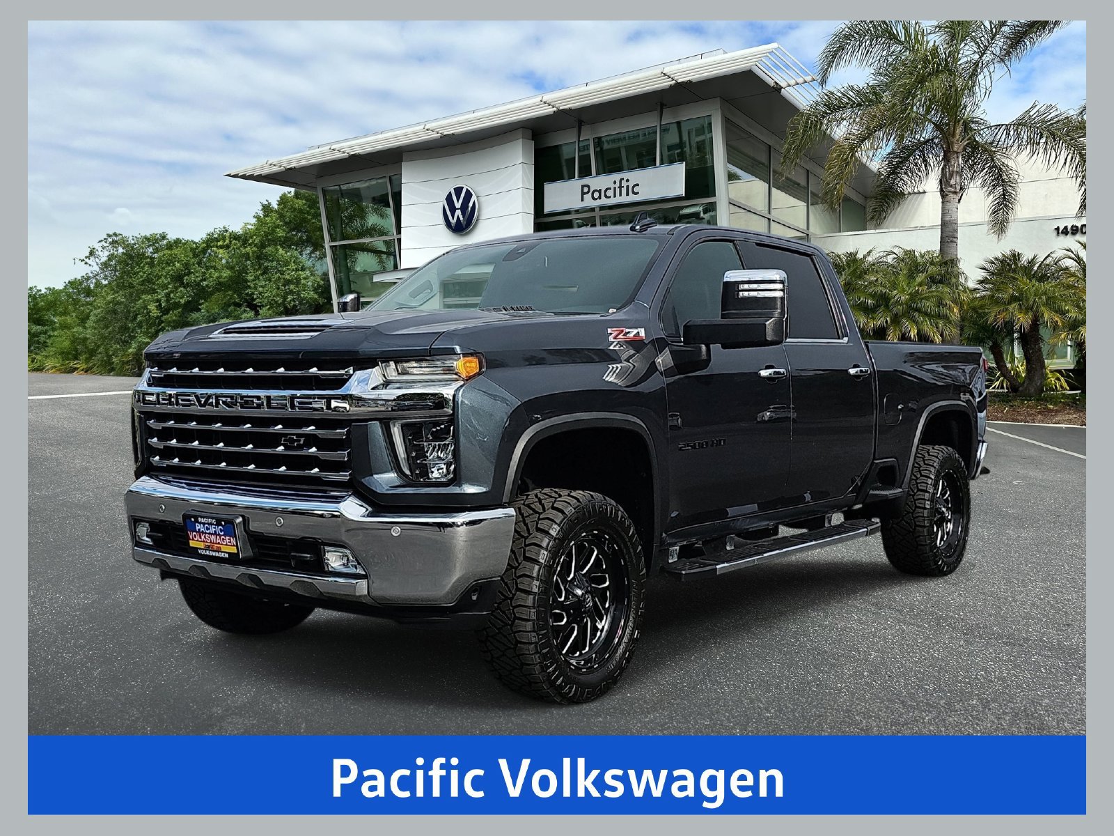 Used 2020 Chevrolet Silverado 2500 LTZ w/ LTZ Plus Package RWD image 1