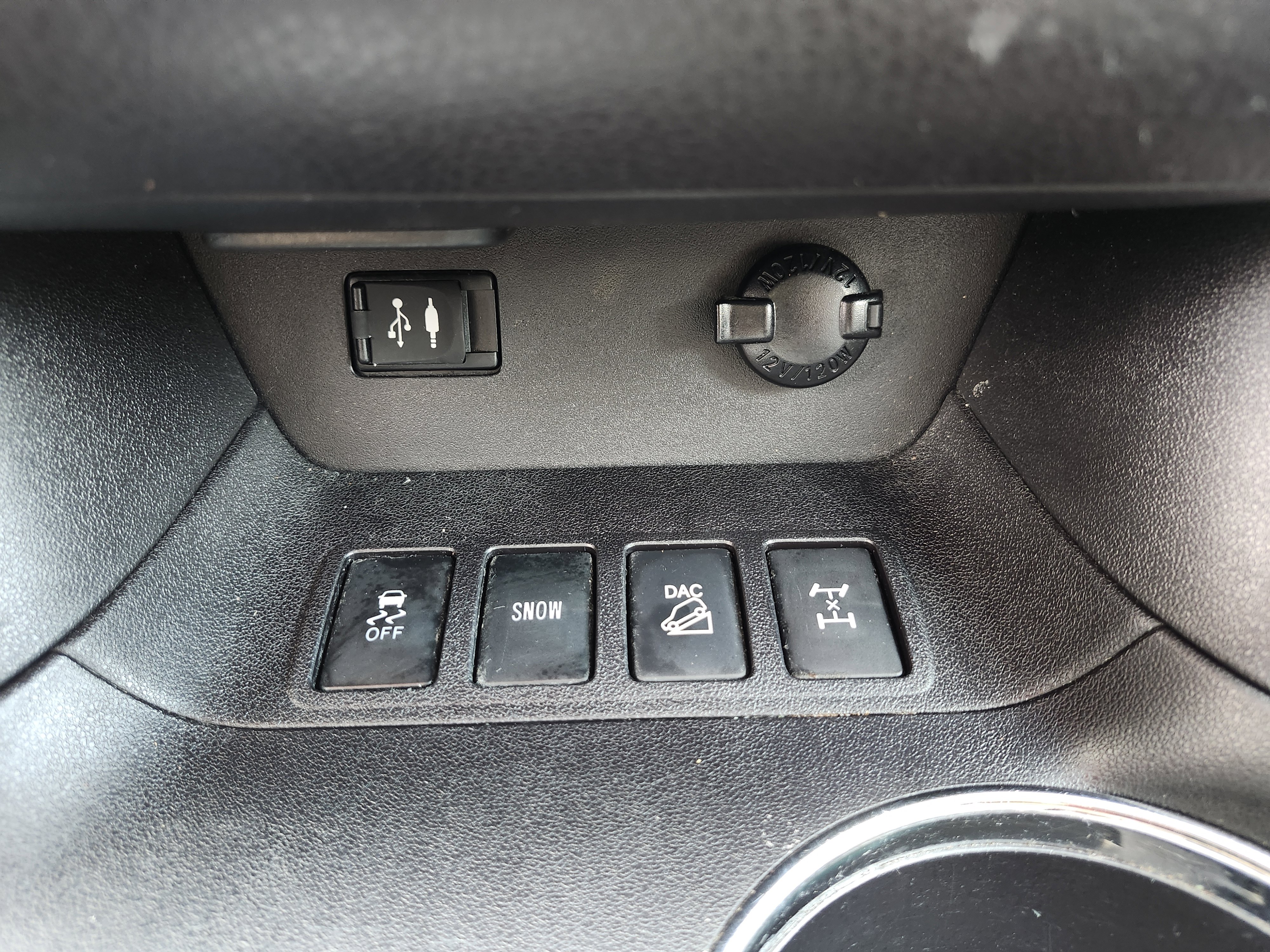 Used 2016 Toyota Highlander XLE image 9