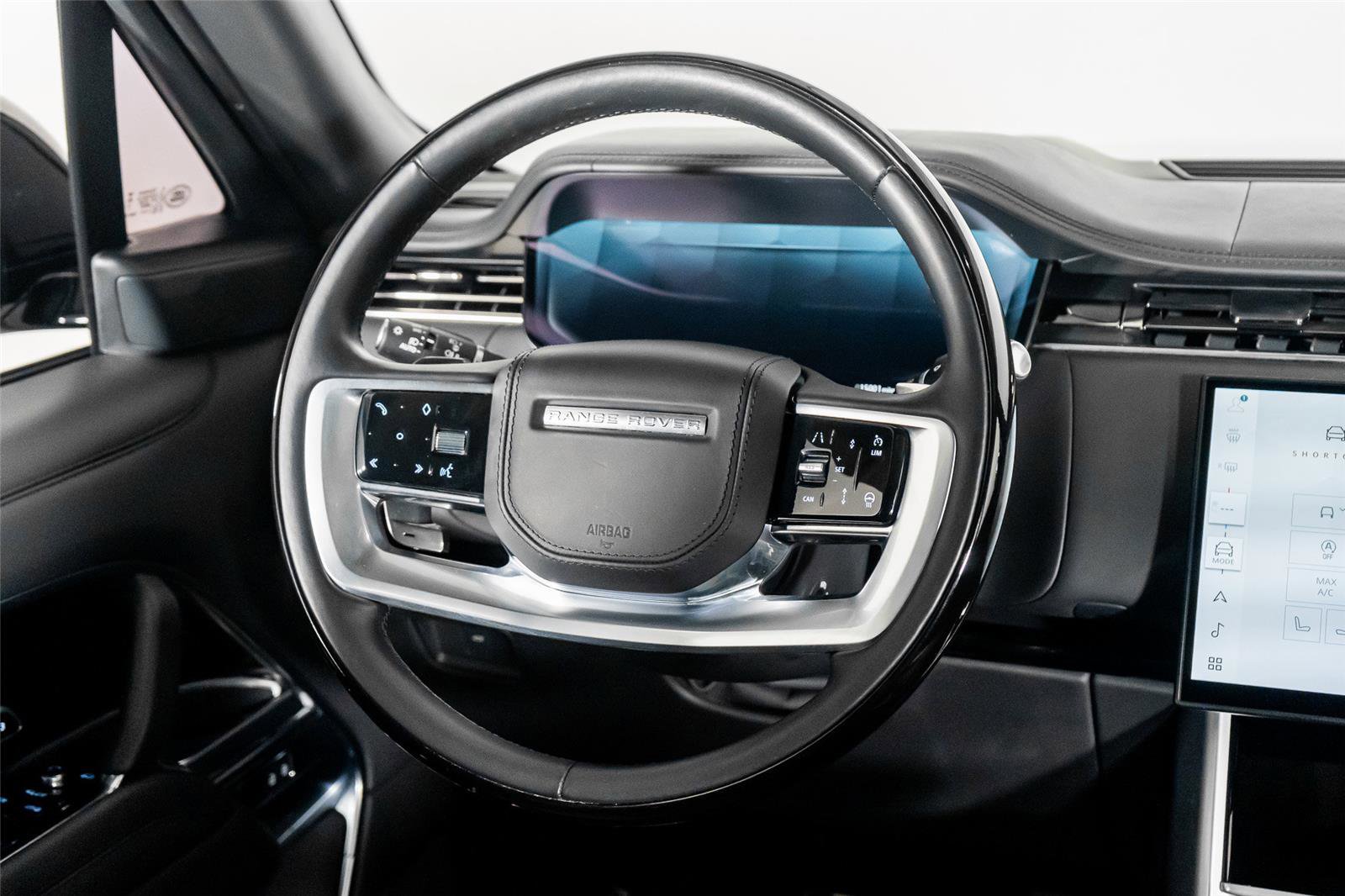 Used 2024 Land Rover Range Rover Long Wheelbase Autobiography image 49