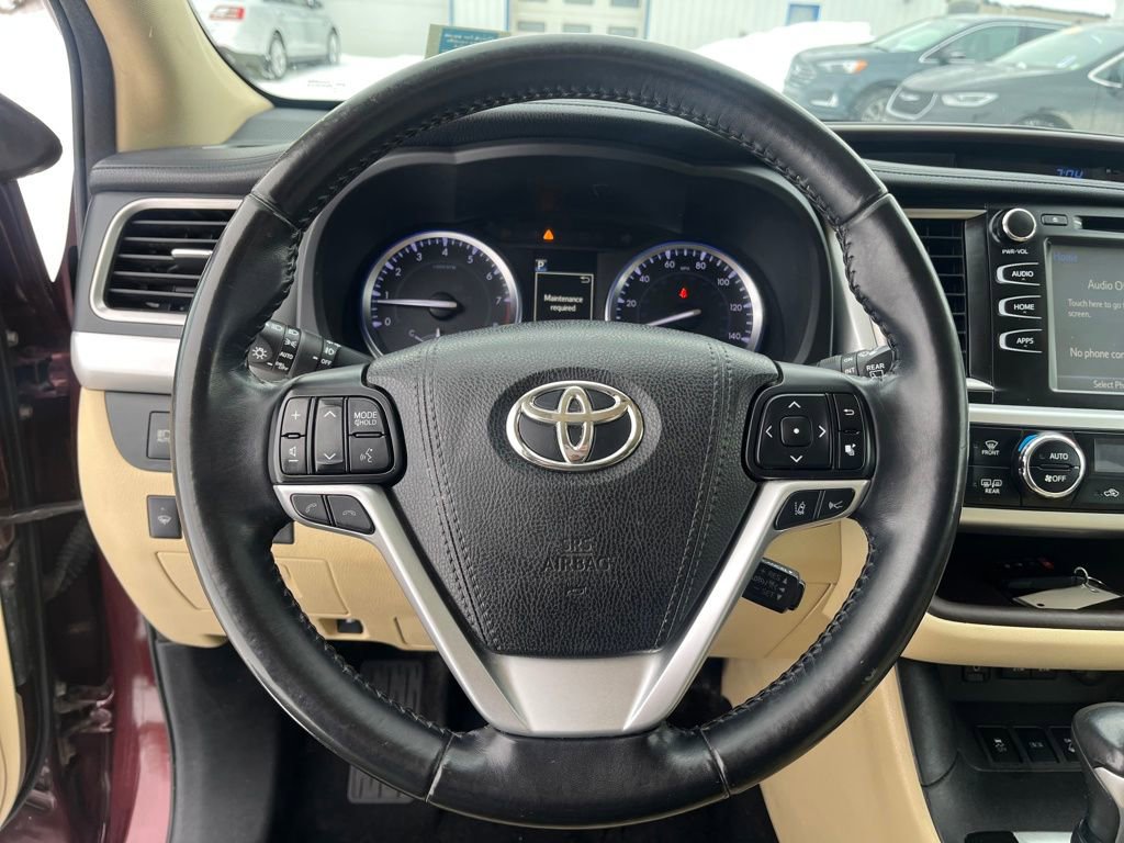 Used 2018 Toyota Highlander XLE AWD/4WD image 18
