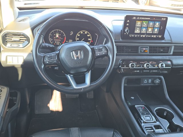 Used 2025 Honda Pilot EX-L image 11