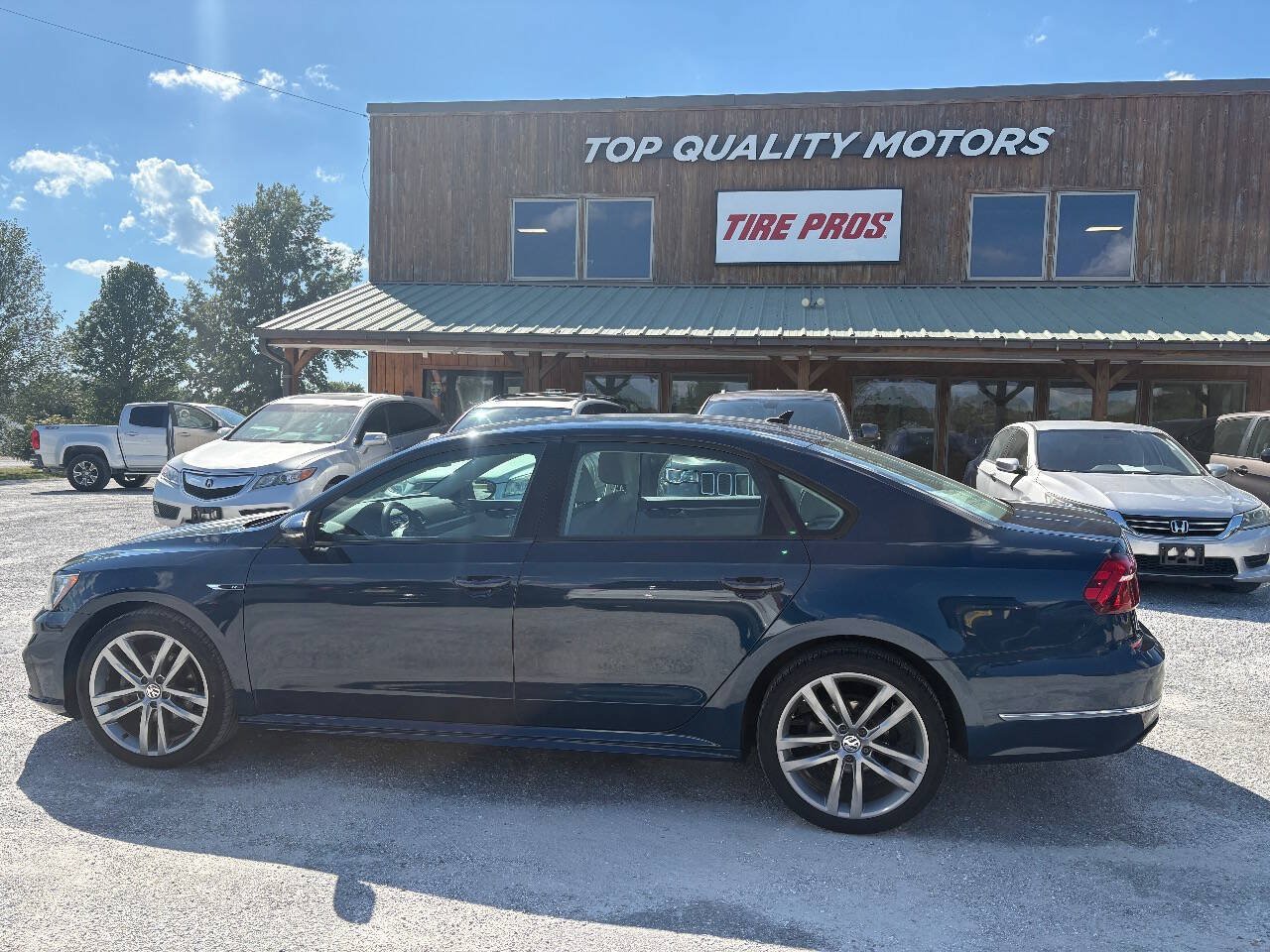 Used 2018 Volkswagen Passat 2.0T R-Line FWD video 1