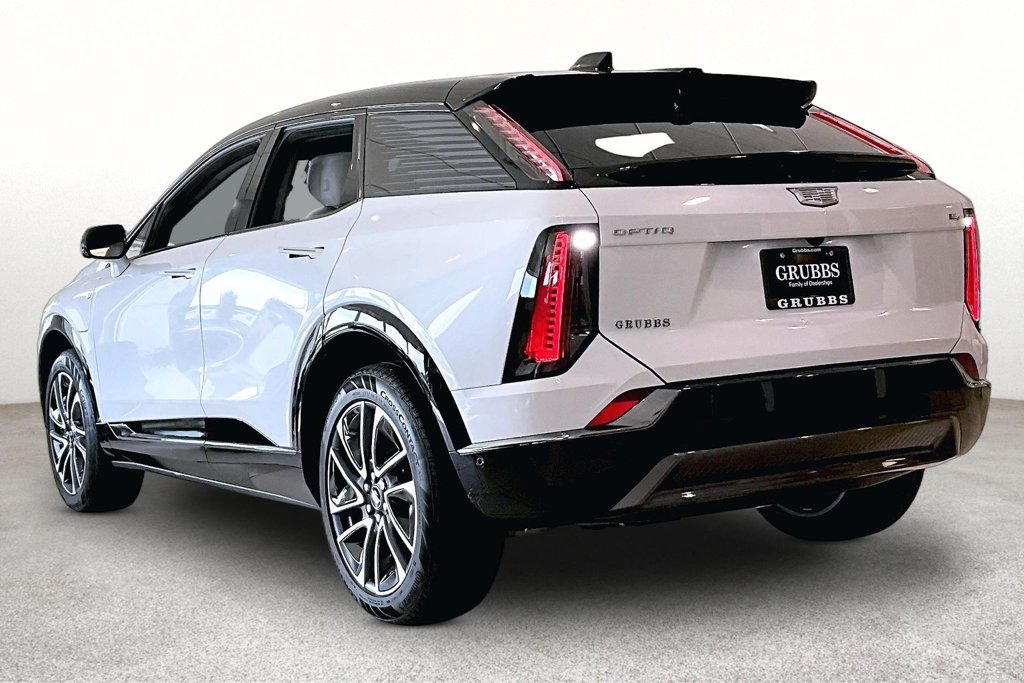 New 2027 Cadillac Optiq Sport w/ LPO, Floor Liner Package AWD/4WD image 4