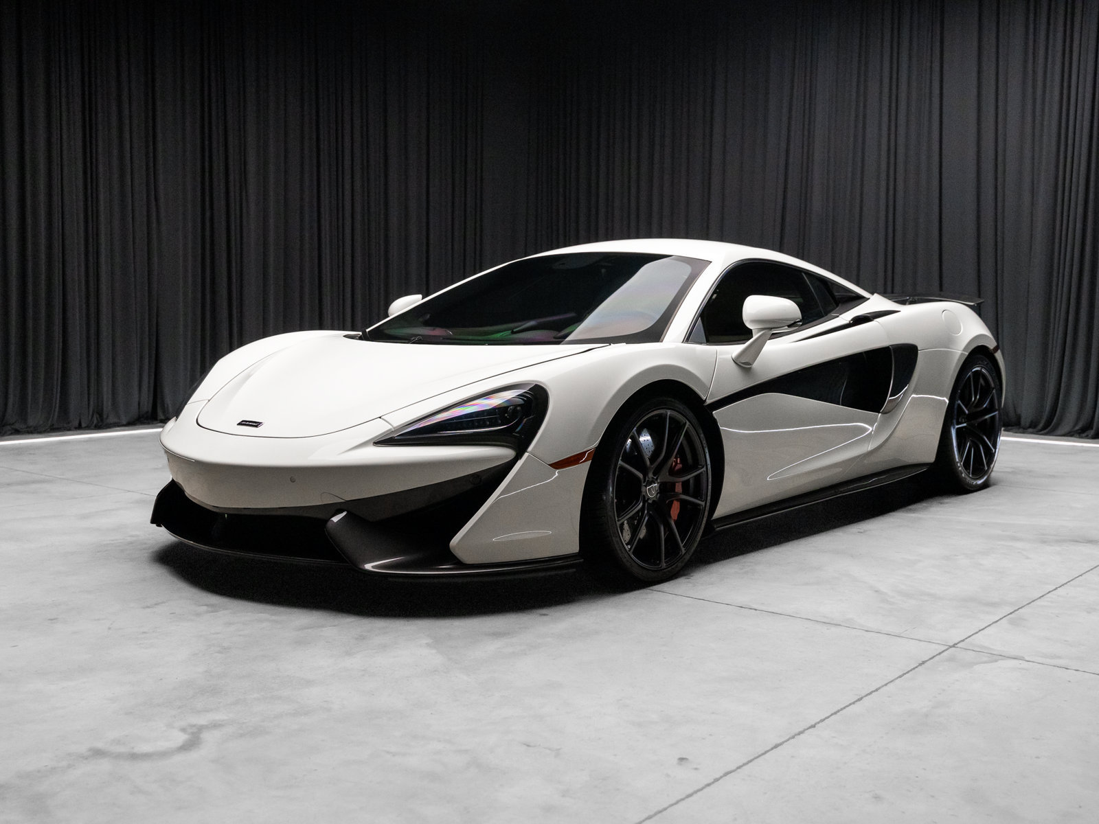Used 2016 McLaren 570S Coupe RWD image 25