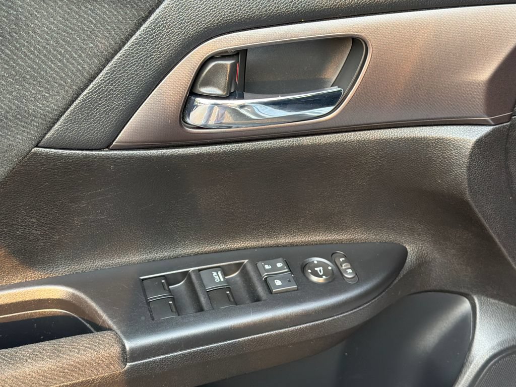 Used 2013 Honda Accord LX image 14