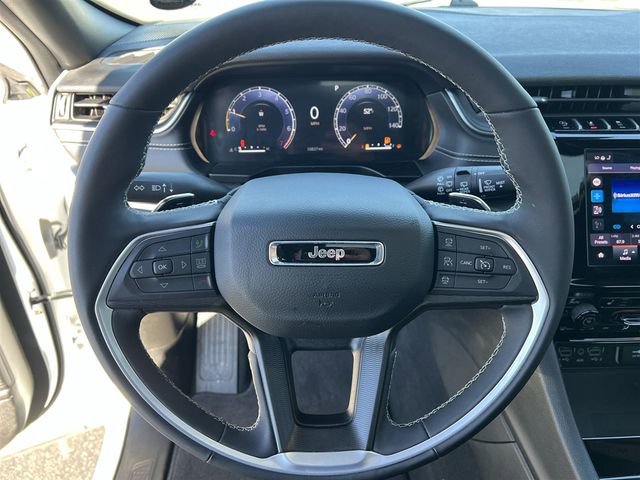 Used 2025 Jeep Grand Cherokee Altitude image 15