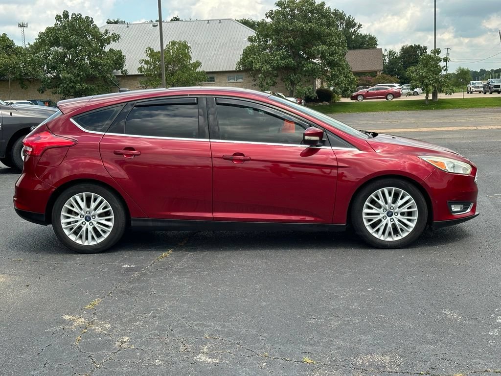 Used 2017 Ford Focus Titanium FWD image 4