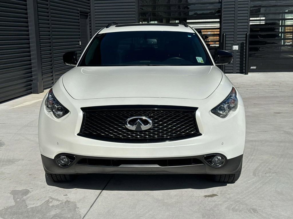 Used 2017 INFINITI QX70 2WD w/ Premium Package image 6
