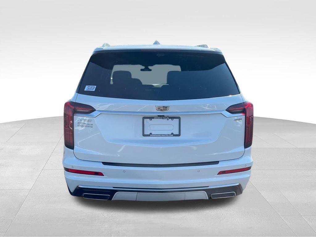 Used 2023 Cadillac XT6 Premium Luxury w/ Technology Package FWD image 7